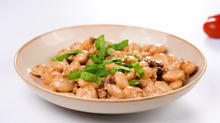 Creamy Tuscan Marry Me Butter Beans